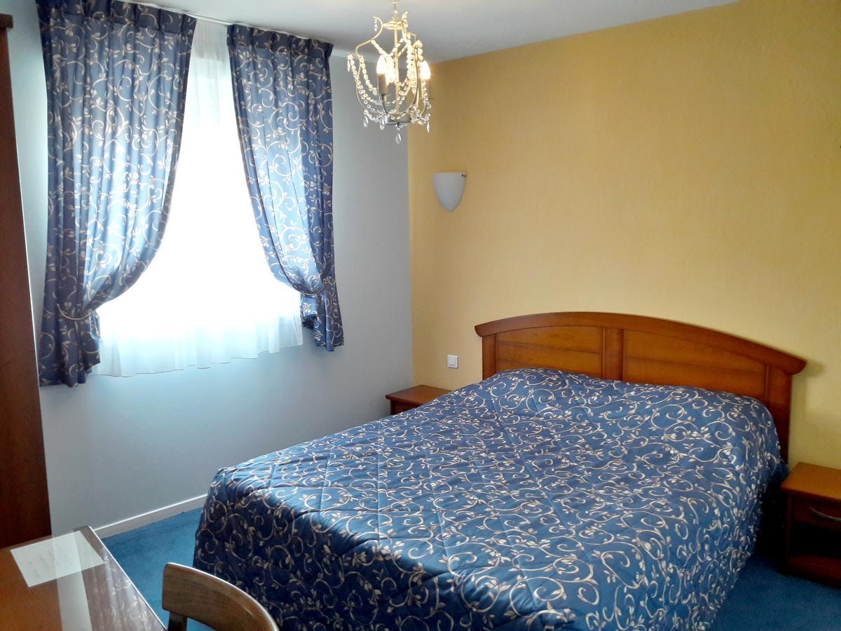 Logis Hotel & Restaurant Du Chemin Des Dames Corbeny Exterior photo